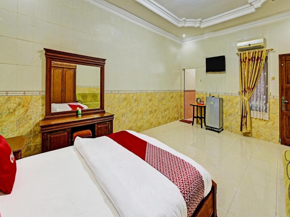 Collection O 91489 Hotel Tanjung Permata Cilacap Esterno foto