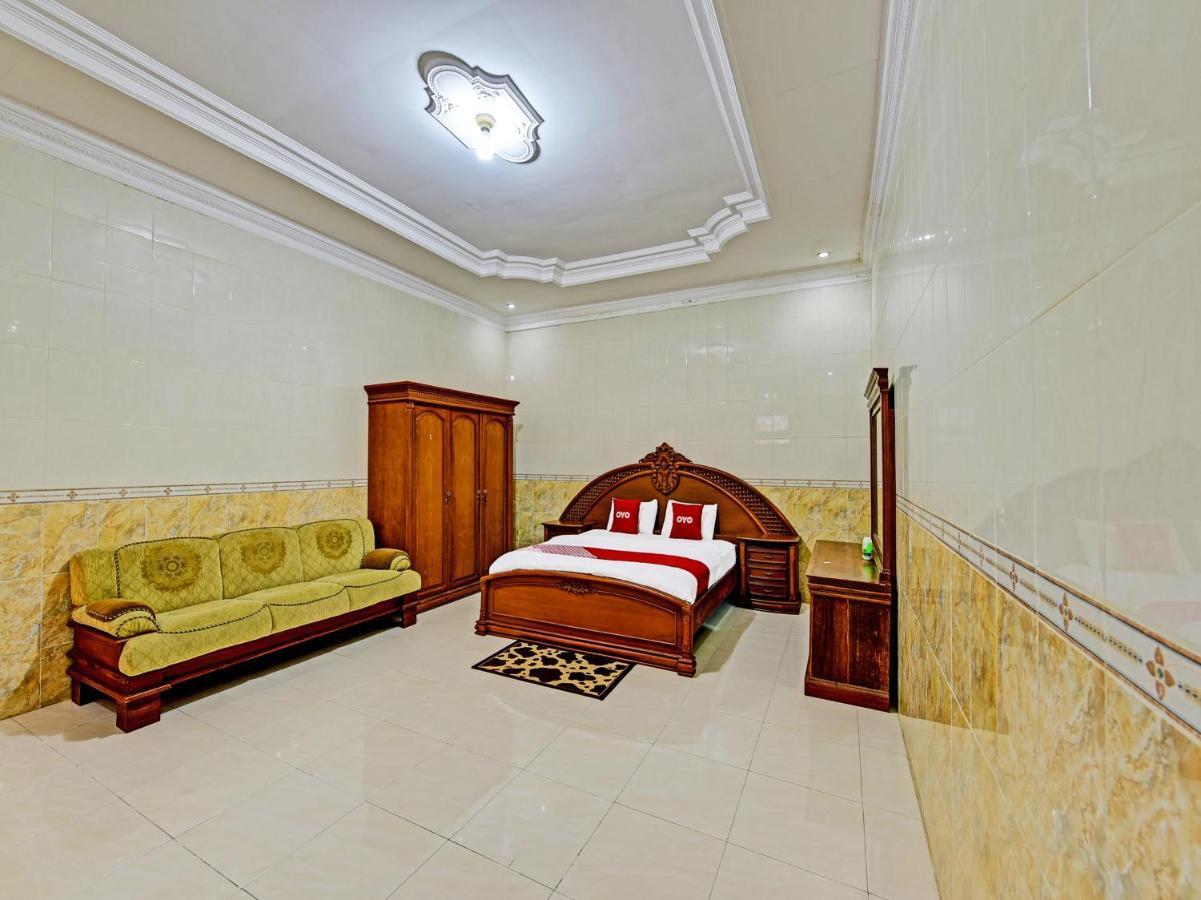 Collection O 91489 Hotel Tanjung Permata Cilacap Esterno foto