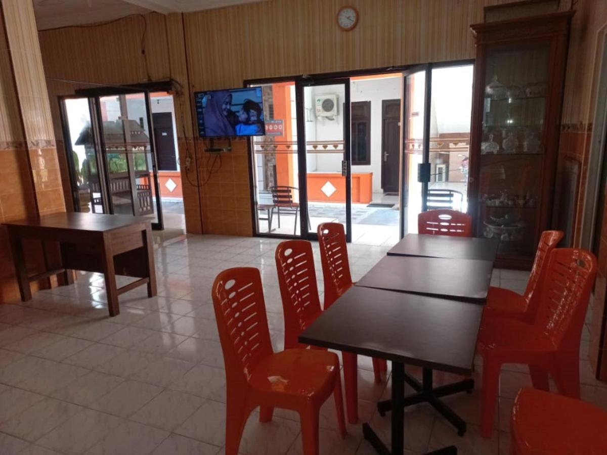 Collection O 91489 Hotel Tanjung Permata Cilacap Esterno foto