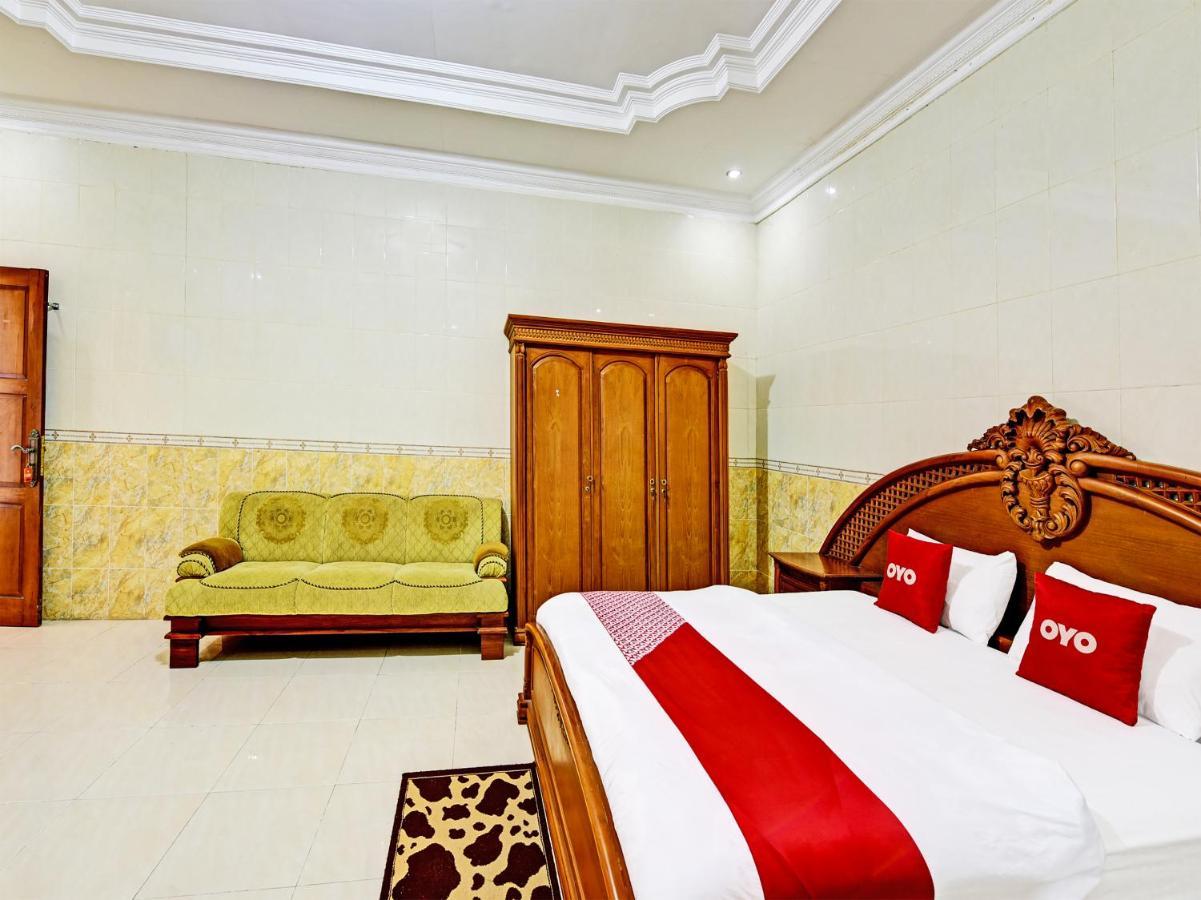 Collection O 91489 Hotel Tanjung Permata Cilacap Esterno foto