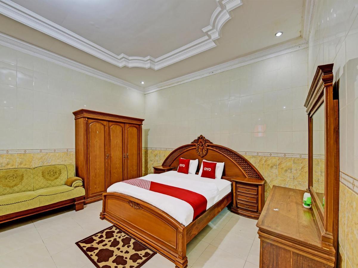 Collection O 91489 Hotel Tanjung Permata Cilacap Esterno foto